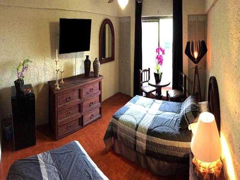 Aurora Suites Запопан Екстериор снимка
