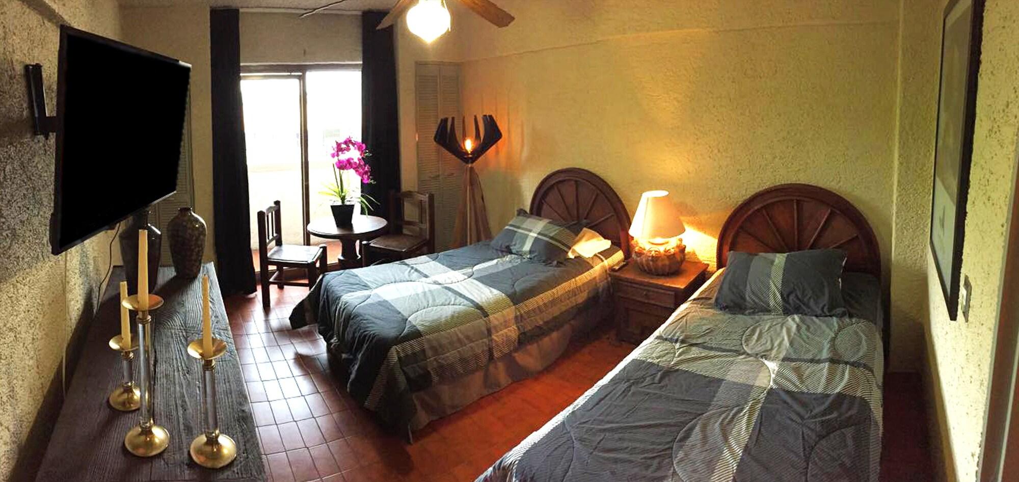 Aurora Suites Запопан Екстериор снимка